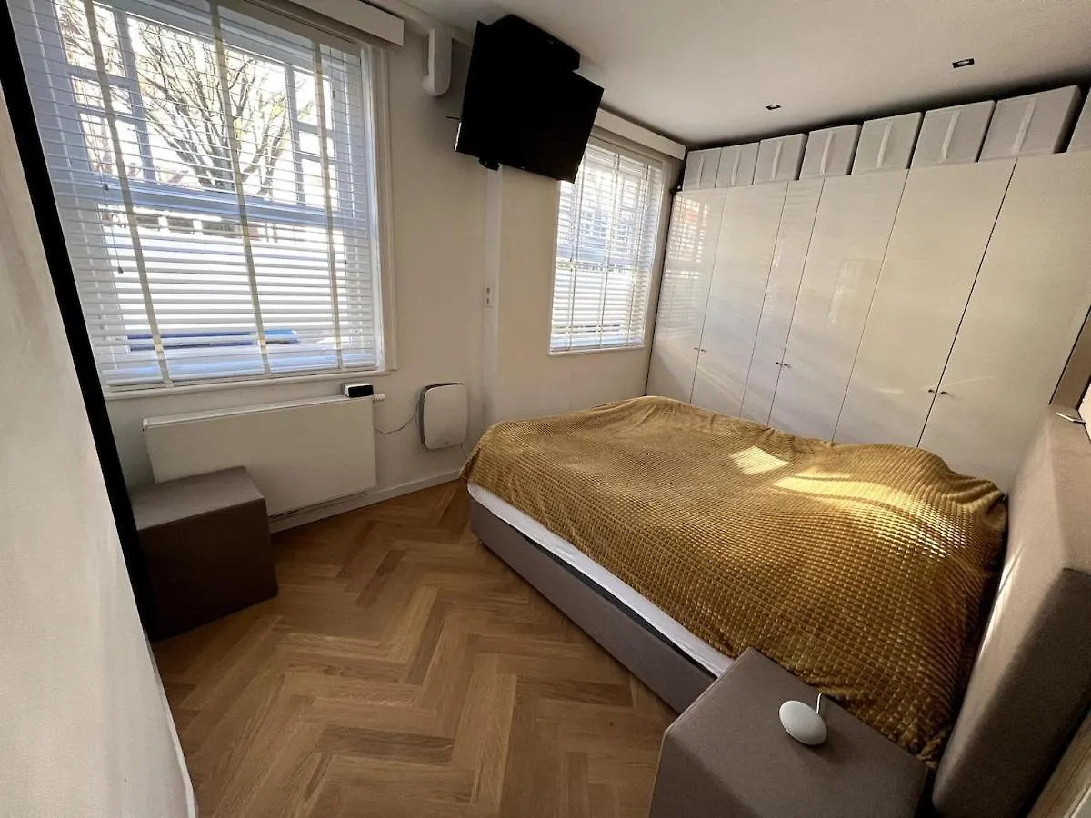 Spacious Familyhouse With Garden In Amsterdam Zuid 0*,  Netherlands